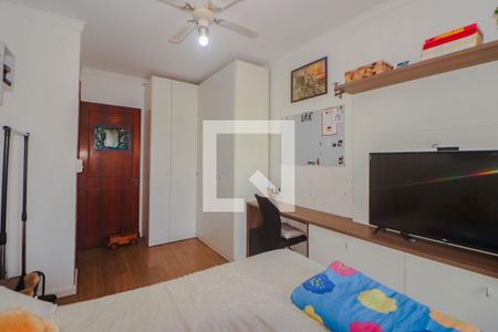 Casa à venda com 320m², 3 quartos e 4 vagas Casa à venda com 320m², 3 quartos e 4 vagasQuarto 2