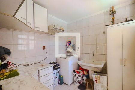 Casa à venda com 320m², 3 quartos e 4 vagas Casa à venda com 320m², 3 quartos e 4 vagasÁrea de Serviço