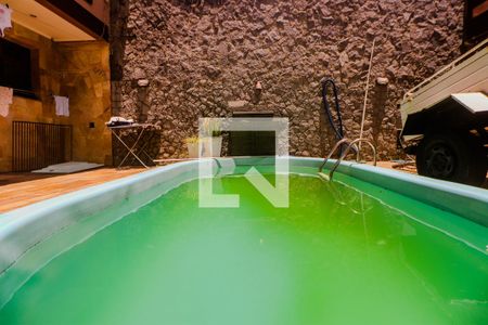 Casa à venda com 320m², 3 quartos e 4 vagas Casa à venda com 320m², 3 quartos e 4 vagasÁrea comum