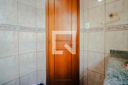 Casa à venda com 320m², 3 quartos e 4 vagas Casa à venda com 320m², 3 quartos e 4 vagasBanheiro Social