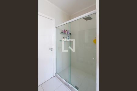 Casa à venda com 250m², 5 quartos e 2 vagas Casa à venda com 250m², 5 quartos e 2 vagasBanheiro Quarto 5 suíte