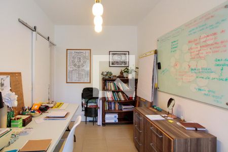 Casa à venda com 250m², 5 quartos e 2 vagas Casa à venda com 250m², 5 quartos e 2 vagasQuarto 4