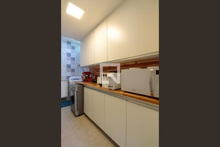 Casa à venda com 250m², 5 quartos e 2 vagas Casa à venda com 250m², 5 quartos e 2 vagasCozinha