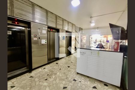 Studio à venda com 32m², 1 quarto e sem vaga Studio à venda com 32m², 1 quarto e sem vagaPortaria