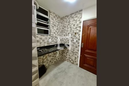 Studio à venda com 32m², 1 quarto e sem vaga Studio à venda com 32m², 1 quarto e sem vagaCozinha americana
