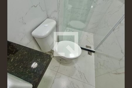 Studio à venda com 32m², 1 quarto e sem vaga Studio à venda com 32m², 1 quarto e sem vagaBanheiro social