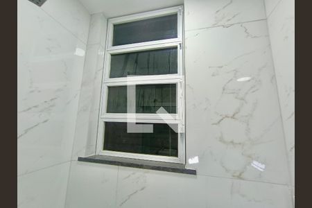 Studio à venda com 32m², 1 quarto e sem vaga Studio à venda com 32m², 1 quarto e sem vagaBanheiro social