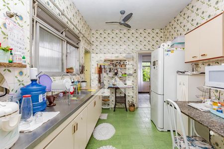 Casa à venda com 300m², 3 quartos e 4 vagas Casa à venda com 300m², 3 quartos e 4 vagasCozinha