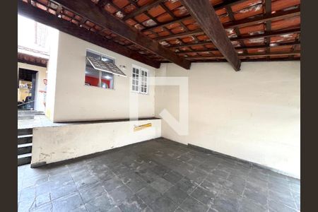 Casa à venda com 103m², 2 quartos e 2 vagas Casa à venda com 103m², 2 quartos e 2 vagasGaragem