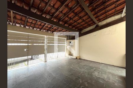 Casa à venda com 103m², 2 quartos e 2 vagas Casa à venda com 103m², 2 quartos e 2 vagasGaragem