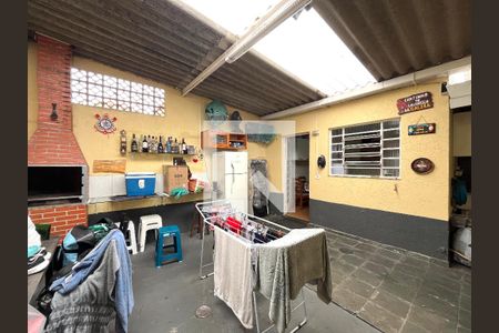 Casa à venda com 103m², 2 quartos e 2 vagas Casa à venda com 103m², 2 quartos e 2 vagasQuintal