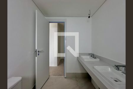 Apartamento à venda com 137m², 3 quartos e 2 vagasBanheiro Suíte 2