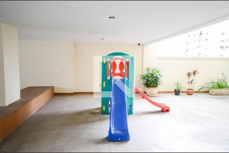 Apartamento à venda com 82m², 2 quartos e sem vaga Apartamento à venda com 82m², 2 quartos e sem vagaÁrea comum - Playground