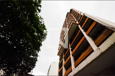 Apartamento à venda com 82m², 2 quartos e sem vaga Apartamento à venda com 82m², 2 quartos e sem vagaFachada