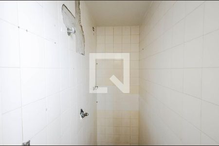 Apartamento à venda com 82m², 2 quartos e sem vaga Apartamento à venda com 82m², 2 quartos e sem vagaBanheiro de Serviço