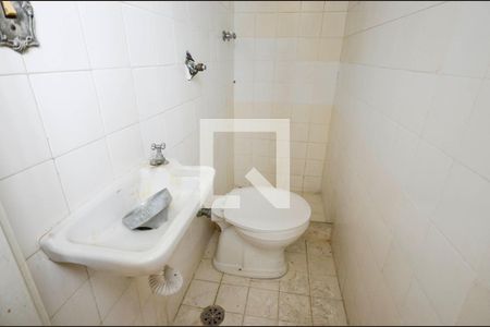 Apartamento à venda com 82m², 2 quartos e sem vaga Apartamento à venda com 82m², 2 quartos e sem vagaBanheiro de Serviço