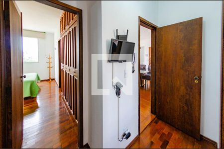 Apartamento à venda com 212m², 4 quartos e 2 vagas Apartamento à venda com 212m², 4 quartos e 2 vagasSuíte