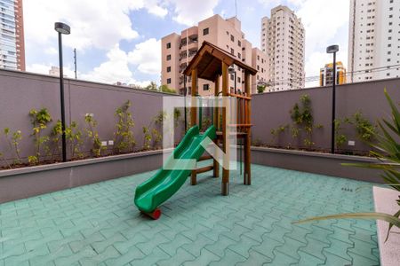 Apartamento à venda com 70m², 2 quartos e 2 vagasÁrea comum - Playground