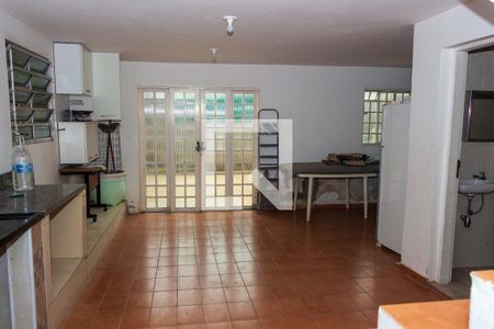 Casa à venda com 250m², 4 quartos e 2 vagasSalão de festas