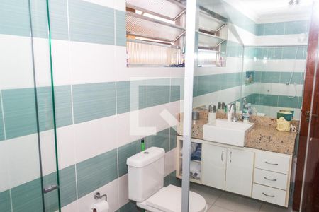 Casa à venda com 250m², 4 quartos e 2 vagasBanheiro da Suíte 2