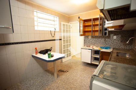 Casa à venda com 200m², 3 quartos e 3 vagas Casa à venda com 200m², 3 quartos e 3 vagasCOZINHA