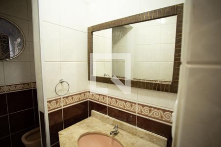 Casa à venda com 200m², 3 quartos e 3 vagas Casa à venda com 200m², 3 quartos e 3 vagasLAVABO