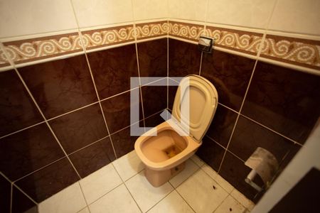 Casa à venda com 200m², 3 quartos e 3 vagas Casa à venda com 200m², 3 quartos e 3 vagasLAVABO