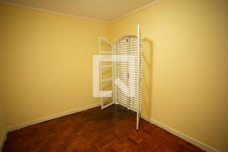 Casa à venda com 200m², 3 quartos e 3 vagas Casa à venda com 200m², 3 quartos e 3 vagasQUARTO 2