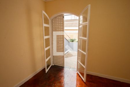 Casa à venda com 200m², 3 quartos e 3 vagas Casa à venda com 200m², 3 quartos e 3 vagasQUARTO 2