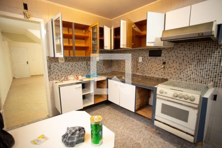 Casa à venda com 200m², 3 quartos e 3 vagas Casa à venda com 200m², 3 quartos e 3 vagasCOZINHA