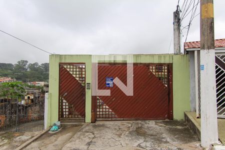 Casa à venda com 67m², 3 quartos e 1 vaga Casa à venda com 67m², 3 quartos e 1 vagaFachada