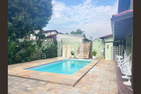 Casa de condomínio à venda com 550m², 5 quartos e 2 vagas