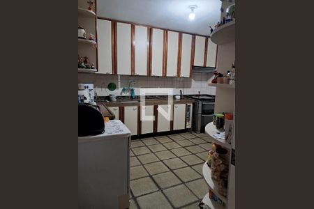 Casa de condomínio à venda com 550m², 5 quartos e 2 vagas