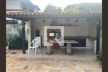 Casa de condomínio à venda com 550m², 5 quartos e 2 vagas