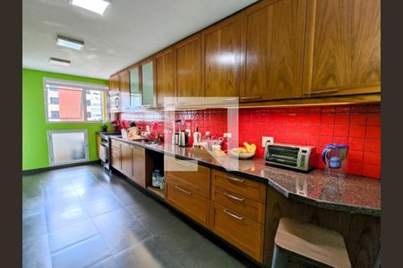 Apartamento à venda com 188m², 3 quartos e 3 vagas Apartamento à venda com 188m², 3 quartos e 3 vagasFoto 01