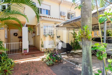 Casa de condomínio à venda com 132m², 2 quartos e 1 vagaFachada