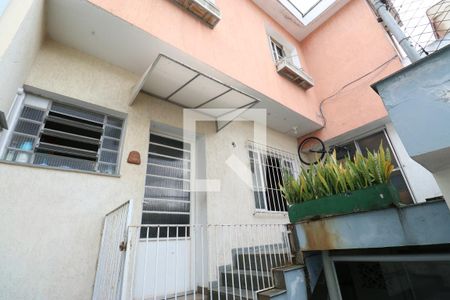 Casa à venda com 216m², 2 quartos e 2 vagasEdicula