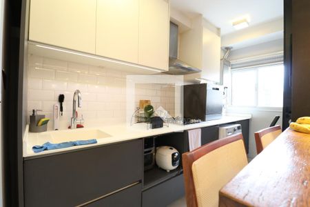 Apartamento à venda com 92m², 2 quartos e 1 vagaCozinha e Área de Serviço