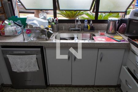 Casa de condomínio à venda com 480m², 3 quartos e 1 vagaCozinha 