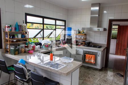 Casa de condomínio à venda com 480m², 3 quartos e 1 vagaCozinha 