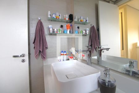 Apartamento à venda com 136m², 4 quartos e 2 vagasBanheiro do Quarto 1