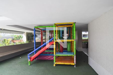 Apartamento à venda com 166m², 4 quartos e 1 vagaÁrea comum