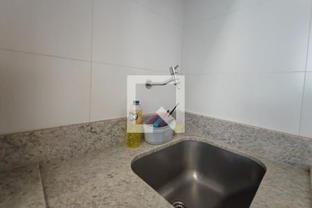 Casa de condomínio à venda com 290m², 3 quartos e 4 vagas Casa de condomínio à venda com 290m², 3 quartos e 4 vagasÁrea de Serviço