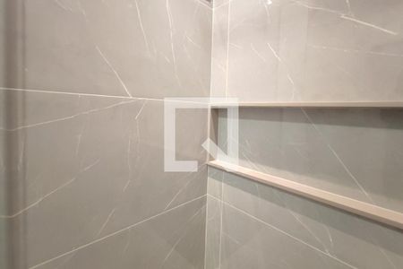 Casa de condomínio à venda com 290m², 3 quartos e 4 vagas Casa de condomínio à venda com 290m², 3 quartos e 4 vagasBanheiro Suíte