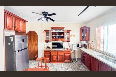 Apartamento à venda com 129m², 2 quartos e 2 vagas Apartamento à venda com 129m², 2 quartos e 2 vagasCozinha