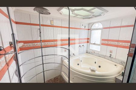 Apartamento à venda com 129m², 2 quartos e 2 vagas Apartamento à venda com 129m², 2 quartos e 2 vagasBanheiro da Suíte