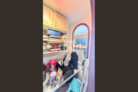 Apartamento à venda com 129m², 2 quartos e 2 vagas Apartamento à venda com 129m², 2 quartos e 2 vagasÁrea de Serviço - Despensa