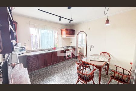 Apartamento à venda com 129m², 2 quartos e 2 vagas Apartamento à venda com 129m², 2 quartos e 2 vagasCozinha