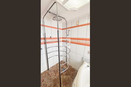 Apartamento à venda com 129m², 2 quartos e 2 vagas Apartamento à venda com 129m², 2 quartos e 2 vagasBanheiro da Suíte