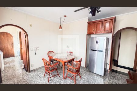 Apartamento à venda com 129m², 2 quartos e 2 vagas Apartamento à venda com 129m², 2 quartos e 2 vagasCozinha